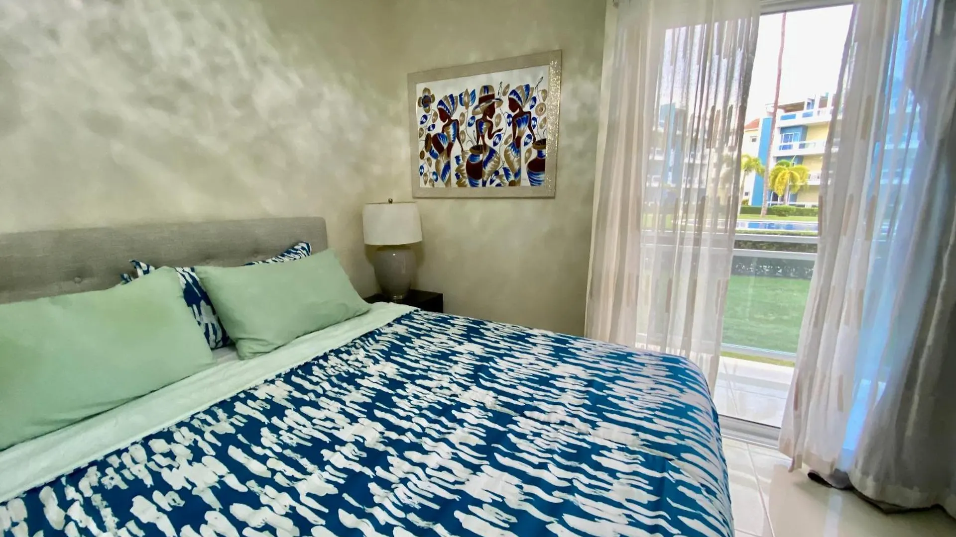 Radiant Realm Residence Free Parking Bbq Central Los Corales بونتا كانا شقة