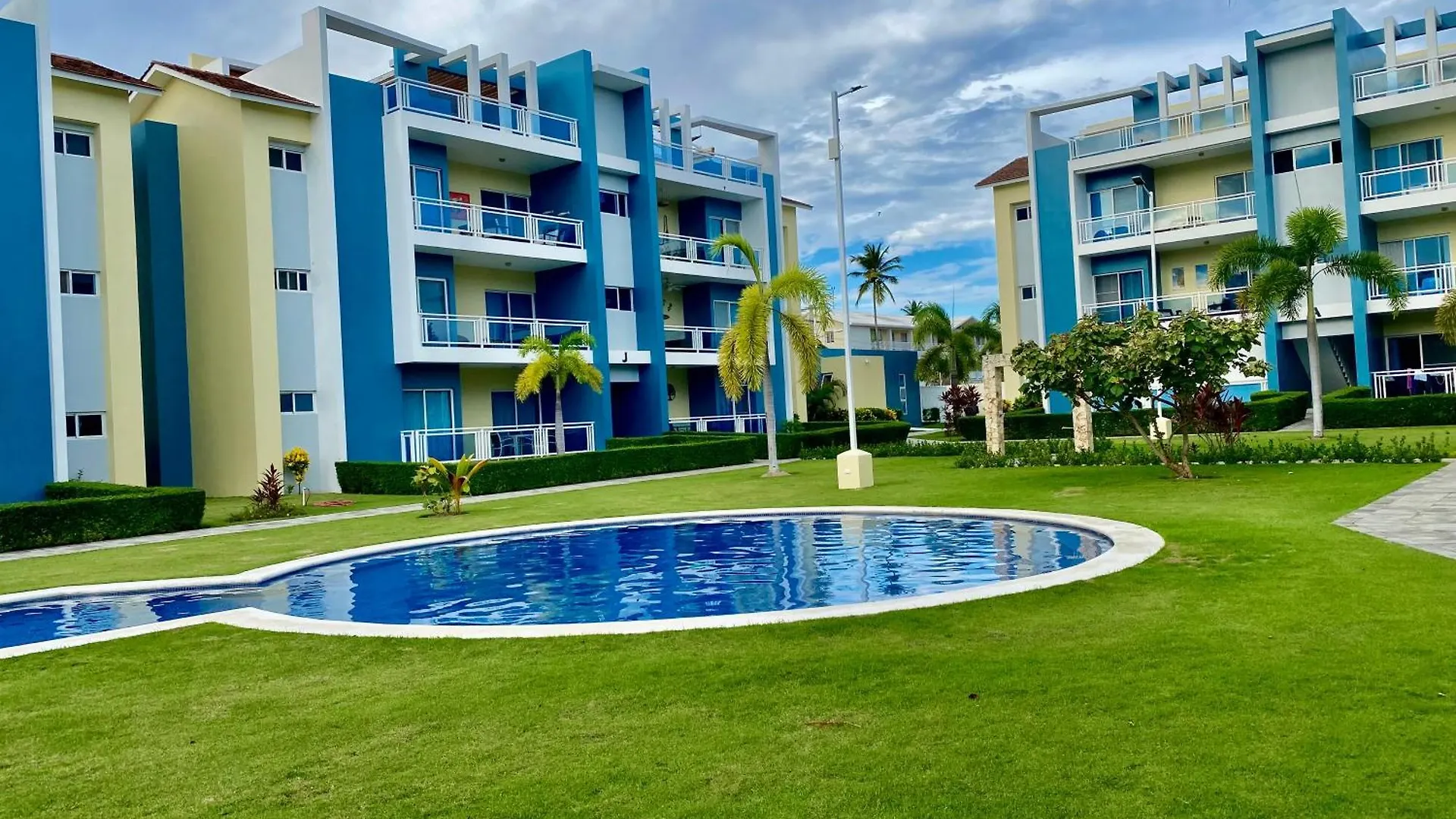 Radiant Realm Residence Free Parking Bbq Central Los Corales بونتا كانا 0*,