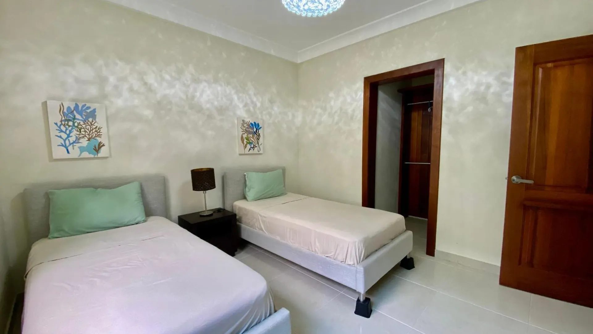 Radiant Realm Residence Free Parking Bbq Central Los Corales Punta Cana 0*,  República Dominicana